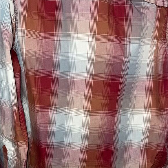 Red and White Casual Button Down Shirt with Plaid Pattern - Picture 8 of 9